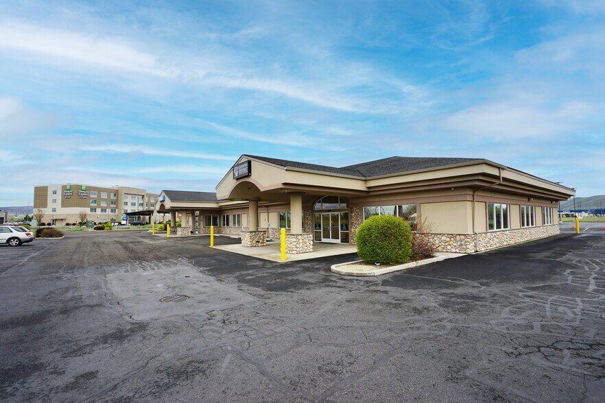 More Photos Of 1236-1240 Ahtanum Ridge Dr, Yakima Medical For Lease
