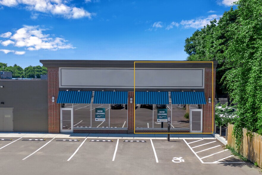 More Photos Of 140 Pine St, Hamburg Storefront For Lease