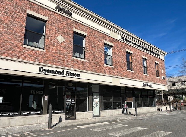 More Photos Of 34 S Livingston Ave, Livingston Storefront Retail Office For Lease