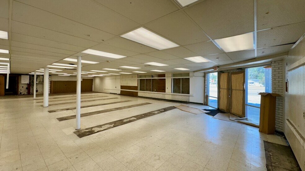 More Photos Of 3107 Spring Hill Ave, Mobile Freestanding For Sale