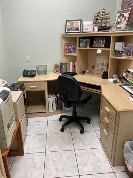 More Photos Of 2031 NW 22nd St, Pompano Beach Warehouse For Lease