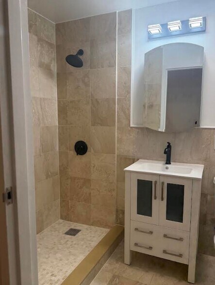 More Photos Of 11882 Metropolitan Ave, Kew Gardens Apartments For Lease