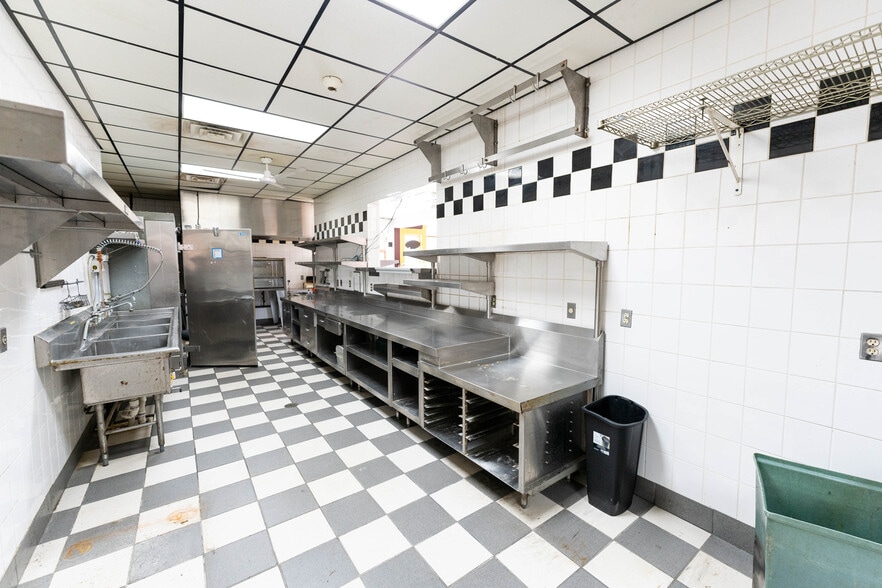 More Photos Of 1088 S University St, Mount Pleasant Restaurant For Lease