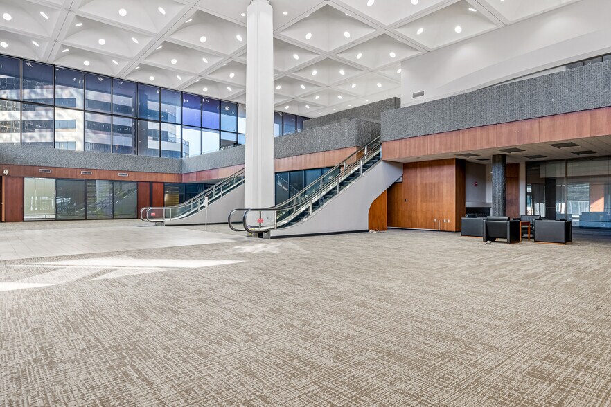 More Photos Of 615 N Upper Broadway St, Corpus Christi Office For Lease