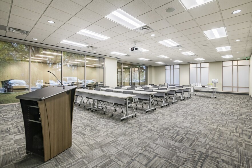 More Photos Of 500 Colonial Center Pky, Roswell Office For Lease