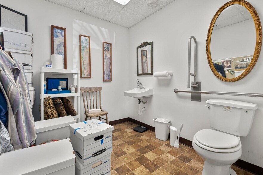 More Photos Of 1531 Route 163, Oakdale Auto Repair For Sale