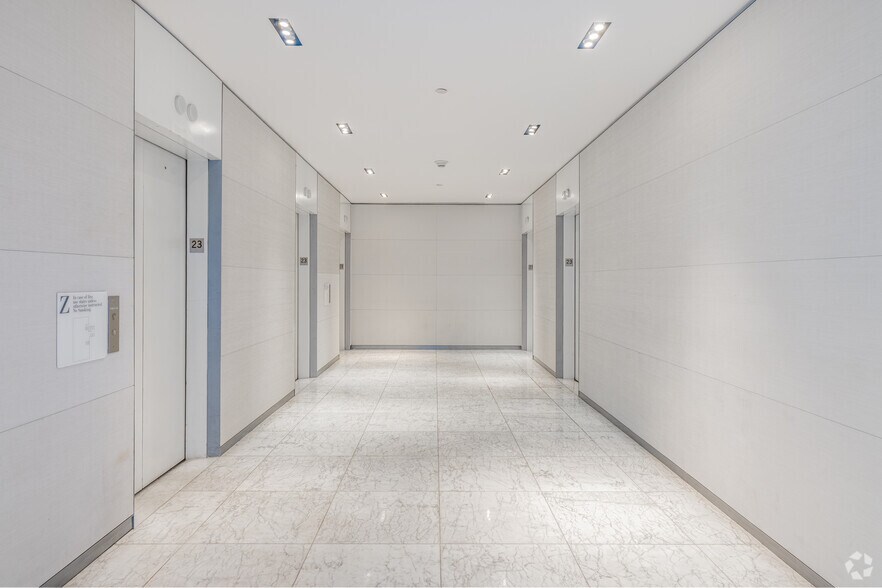 More Photos Of 1330 Avenue of the Americas, New York Coworking Space