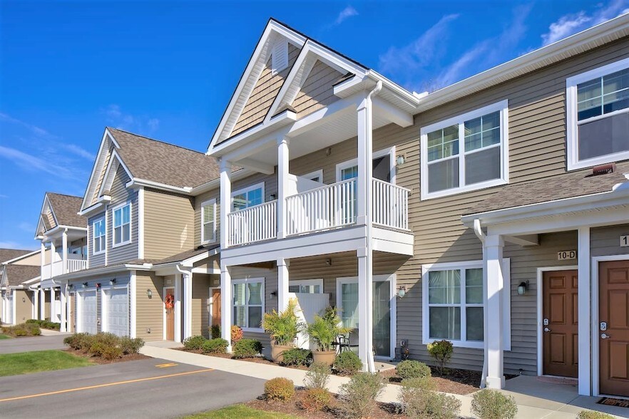 More Photos Of 6 Goldenroot Ln, North Chili Apartments For Sale