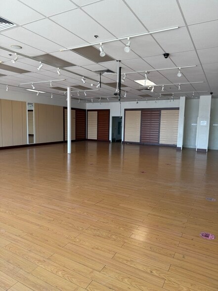 Primary Photo Of 3504-3530 W Century Blvd, Inglewood Unknown For Lease