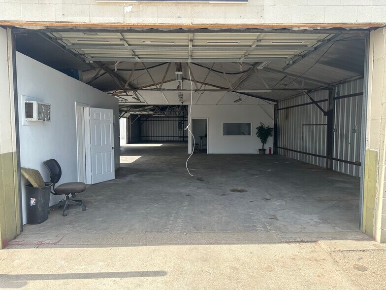 More Photos Of 10411 Harry Hines Blvd, Dallas Auto Dealership For Lease