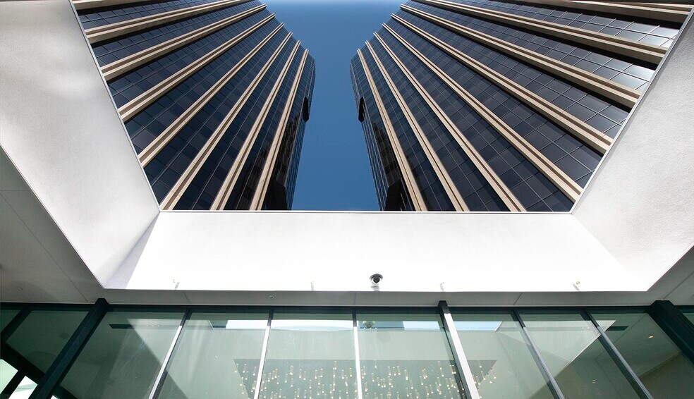 More Photos Of 1875 Century Park E, Los Angeles Office For Lease