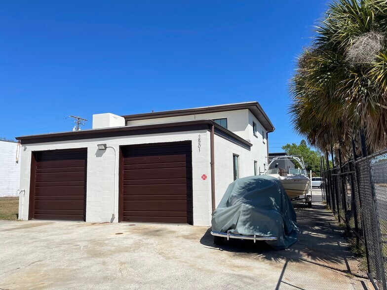 More Photos Of 2501 6th Ave S, Saint Petersburg Flex For Lease