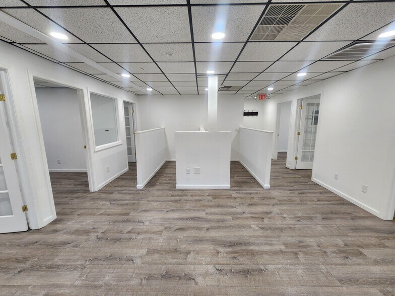 More Photos Of 32 Jefferson Plz, Princeton Medical For Sale