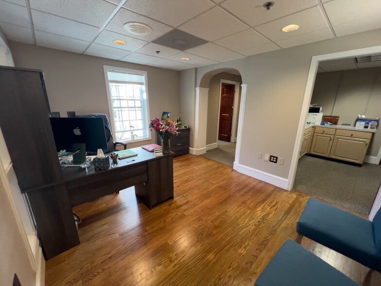 More Photos Of 80 Washington St, Norwell Office For Lease