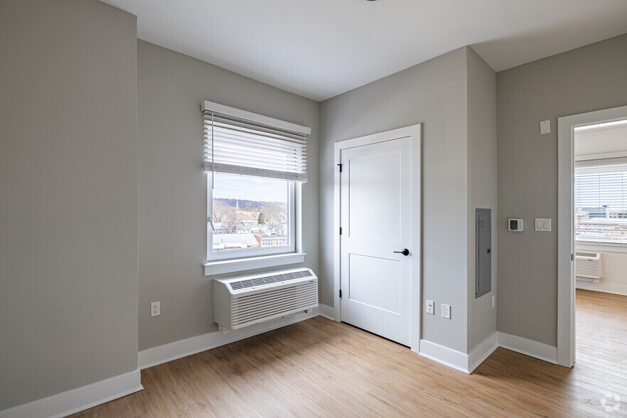 Photo of Unkwn Floor Ste 1