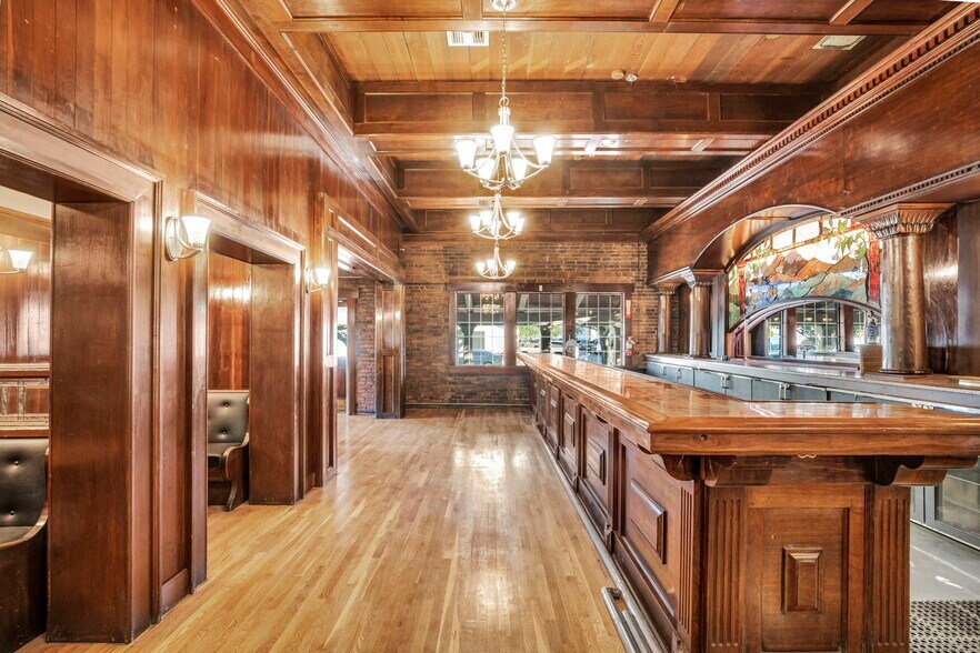 More Photos Of 1555 S Wells Ave, Reno Restaurant For Sale