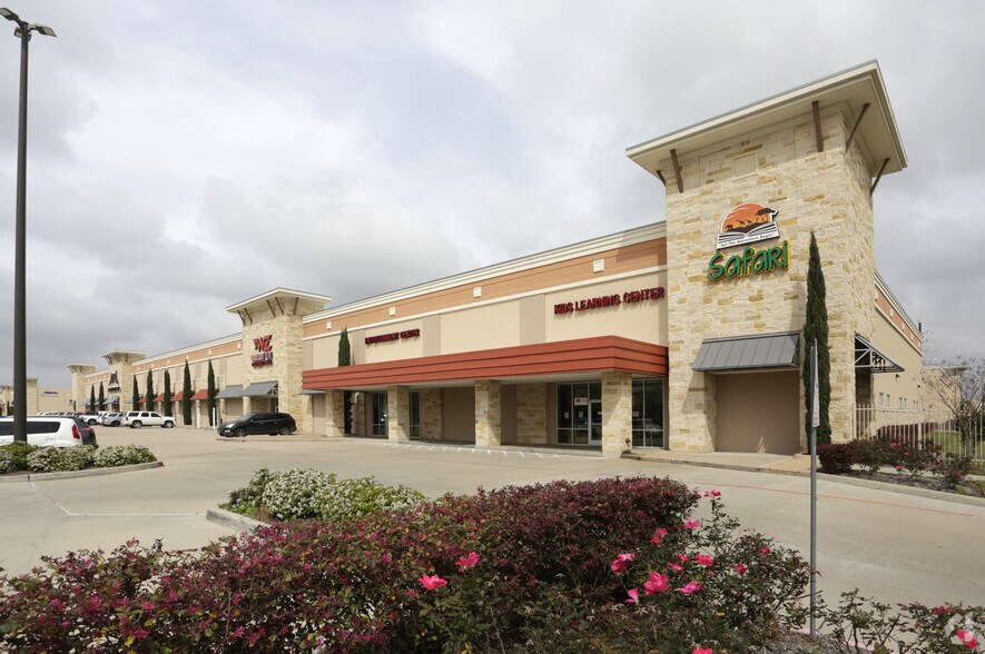 Primary Photo Of 24936-24952 Katy Fwy, Katy Storefront For Lease