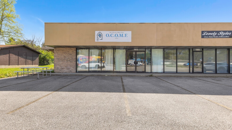 More Photos Of 1913 N Belt East, Belleville Restaurant For Sale