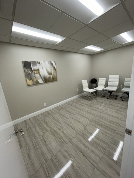 More Photos Of 201 N University Dr, Plantation Medical For Sale