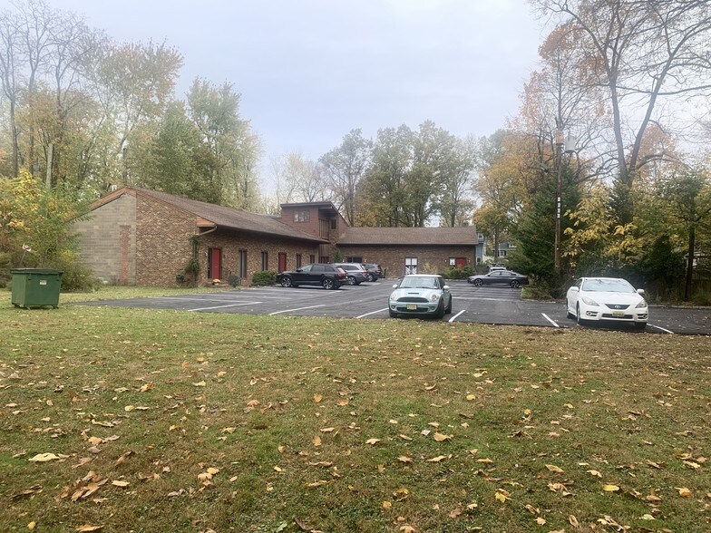 More Photos Of 35 Belden Pl, Montclair Loft Creative Space For Sale