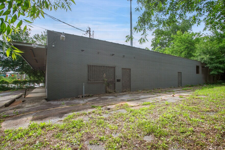 More Photos Of 638-642 Dill Ave, Atlanta Freestanding For Sale