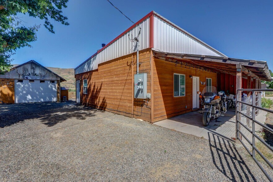 More Photos Of 22001 Sweet Ola Hwy, Ola Restaurant For Sale