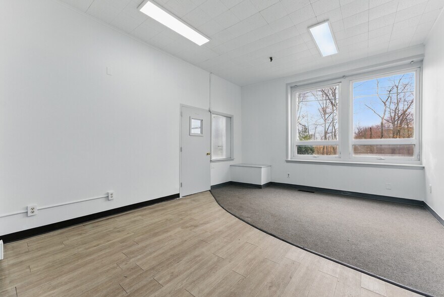 More Photos Of 755 New Ludlow Rd, South Hadley Warehouse For Sale