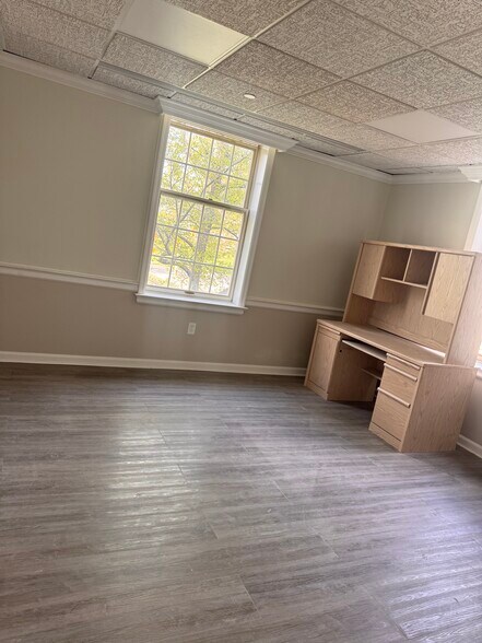 More Photos Of 1 Rossmoor Dr, Monroe Township Medical For Lease