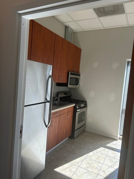 More Photos Of 4005 Granby St, Norfolk Freestanding For Lease