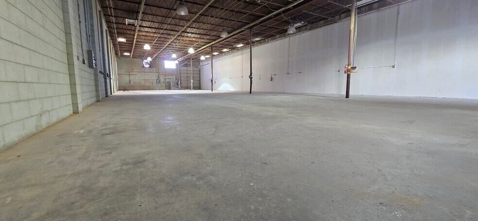 More Photos Of 310 W Grant St, Orlando Warehouse For Lease