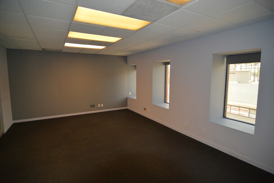 More Photos Of 9543 Culver Blvd, Culver City Loft Creative Space For Lease
