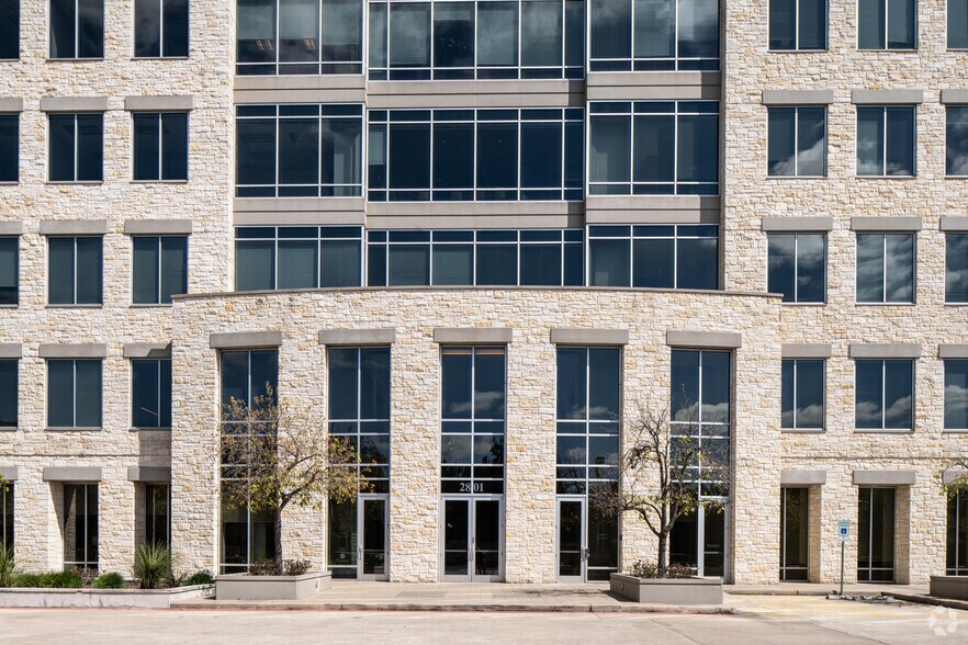 More Photos Of 2801 Via Fortuna, Austin Office For Lease