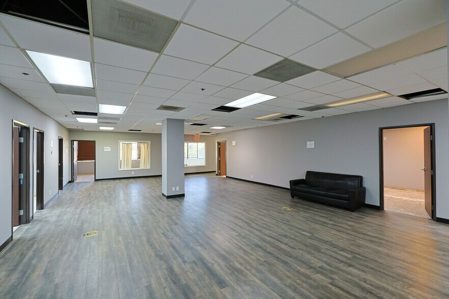 More Photos Of 4142 Lankershim Blvd, North Hollywood Unknown For Lease