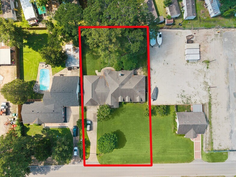 Primary Photo Of 8639 Bart Ln, Houston Office For Lease