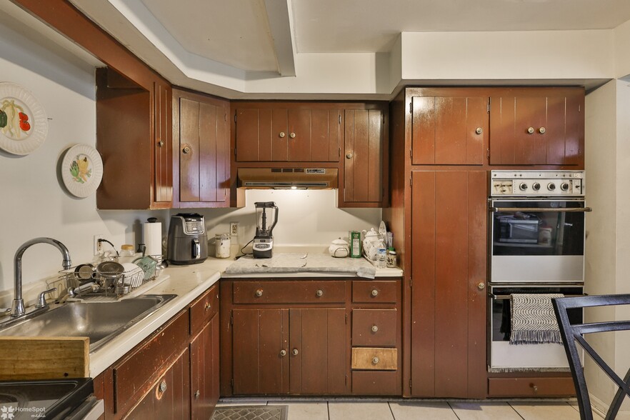 More Photos Of 902 W Wilkes Barre St, Easton Apartments For Sale