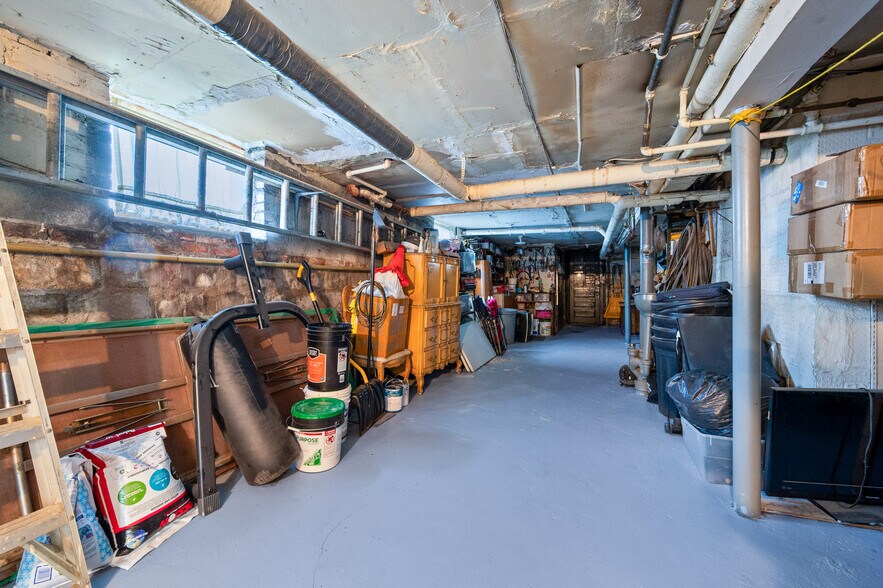 More Photos Of 2101 76th St, Brooklyn Flex For Sale