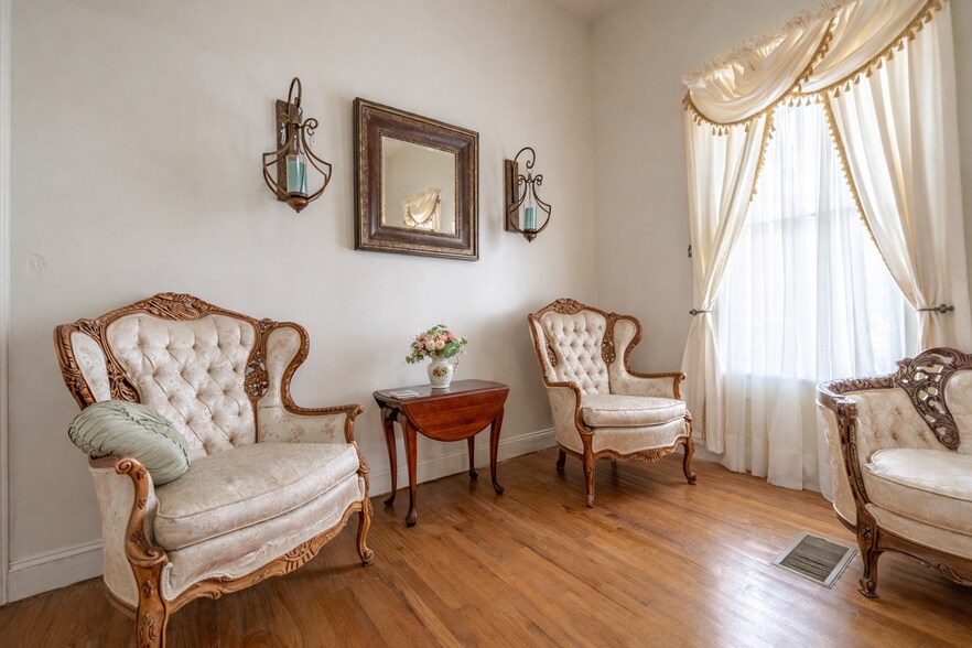 More Photos Of 5800 England Dr, Alexandria Specialty For Sale