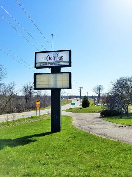More Photos Of 50 E North Territorial Rd, Whitmore Lake Restaurant For Sale