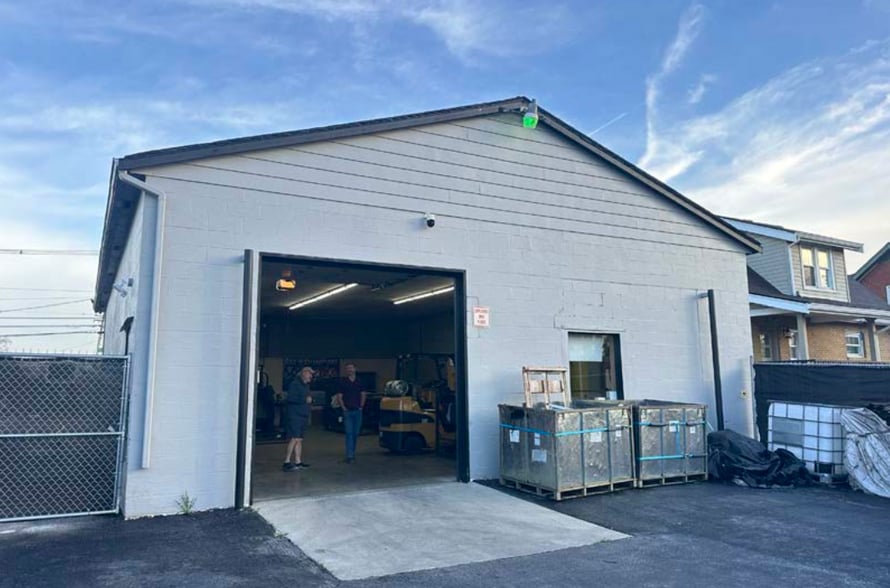 More Photos Of 6425 Dixie Hwy, Florence Freestanding For Sale