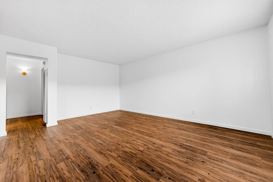 More Photos Of 4585 Felton St, San Diego Apartments For Sale