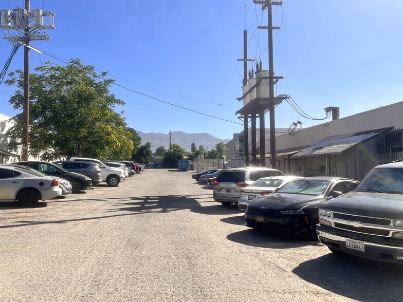 More Photos Of 12970 Bradley Ave, Sylmar Warehouse For Sale