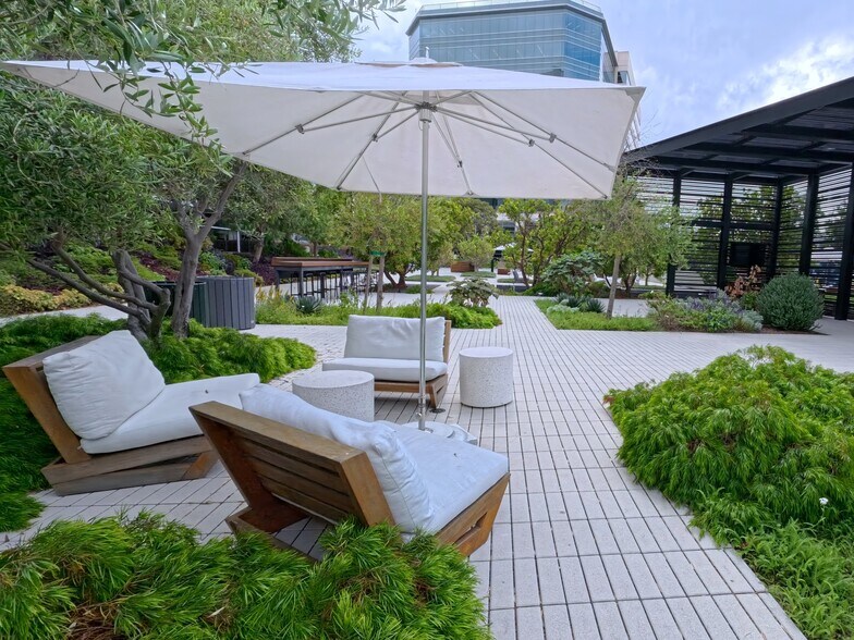 More Photos Of 6080 Center Dr, Los Angeles Coworking Space