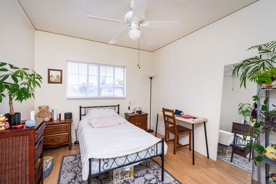 More Photos Of 2226-2230 Sutterville Rd, Sacramento Apartments For Sale