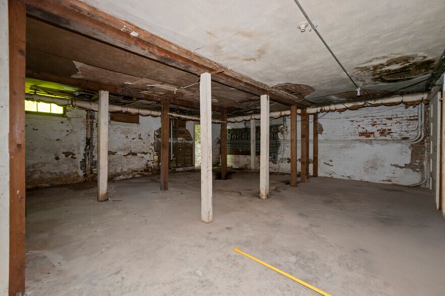 More Photos Of 201 N 3rd St, Ponca City Apartments For Sale