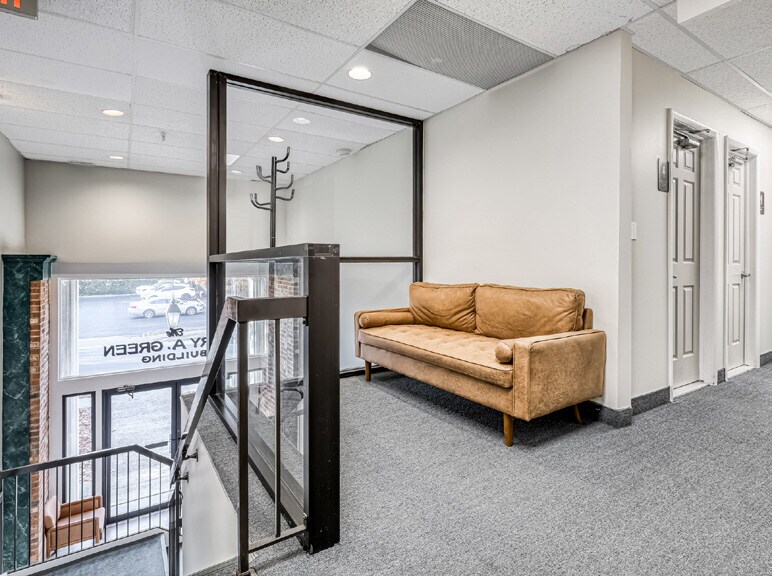 More Photos Of 385 Clinton Ave, Wyckoff Medical For Sale