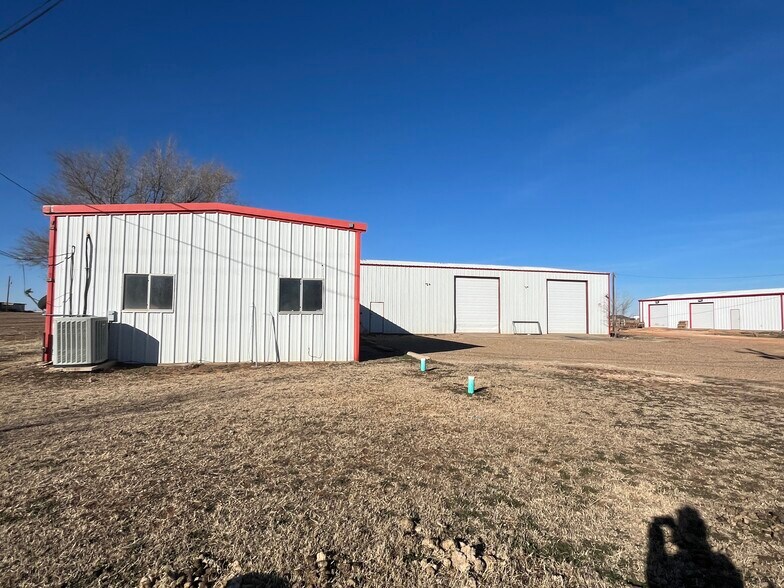 More Photos Of 11603 N Fm 2528, Lubbock Warehouse For Lease