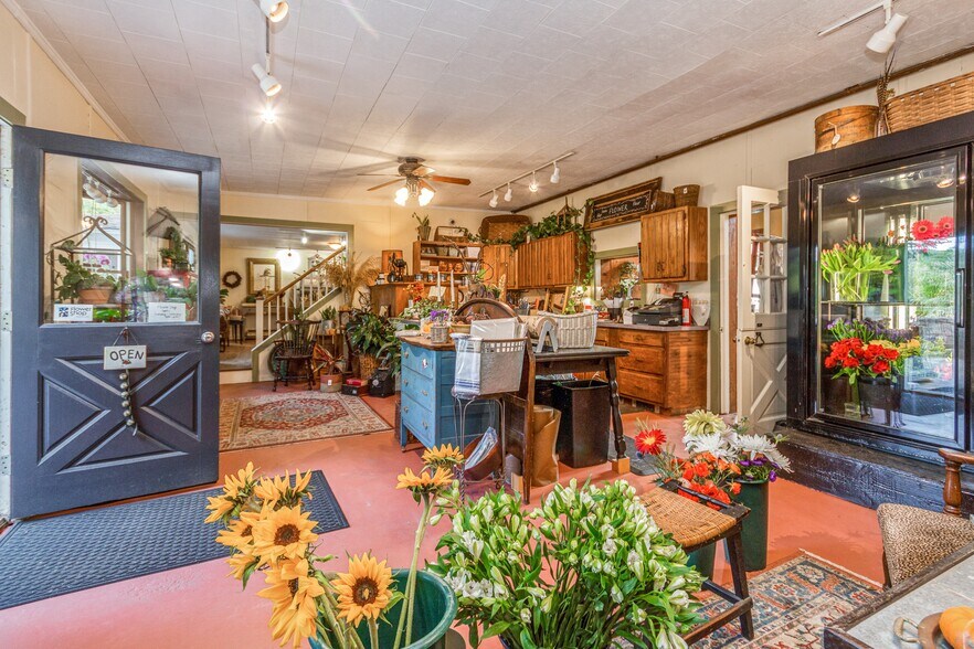 More Photos Of 178 Charles Colman Blvd, Pawling Garden Center For Sale