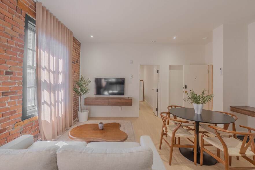 More Photos Of 754-762 Rue Saint-Paul O, Montréal Apartments For Sale