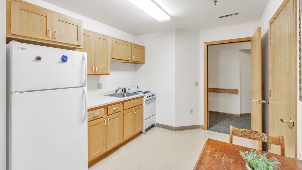 More Photos Of 121 S 5th St, Evansville Assisted Living For Sale