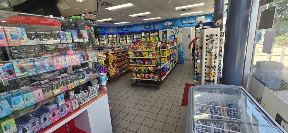 More Photos Of 1190 Clear Lake City Blvd, Houston Convenience Store For Lease